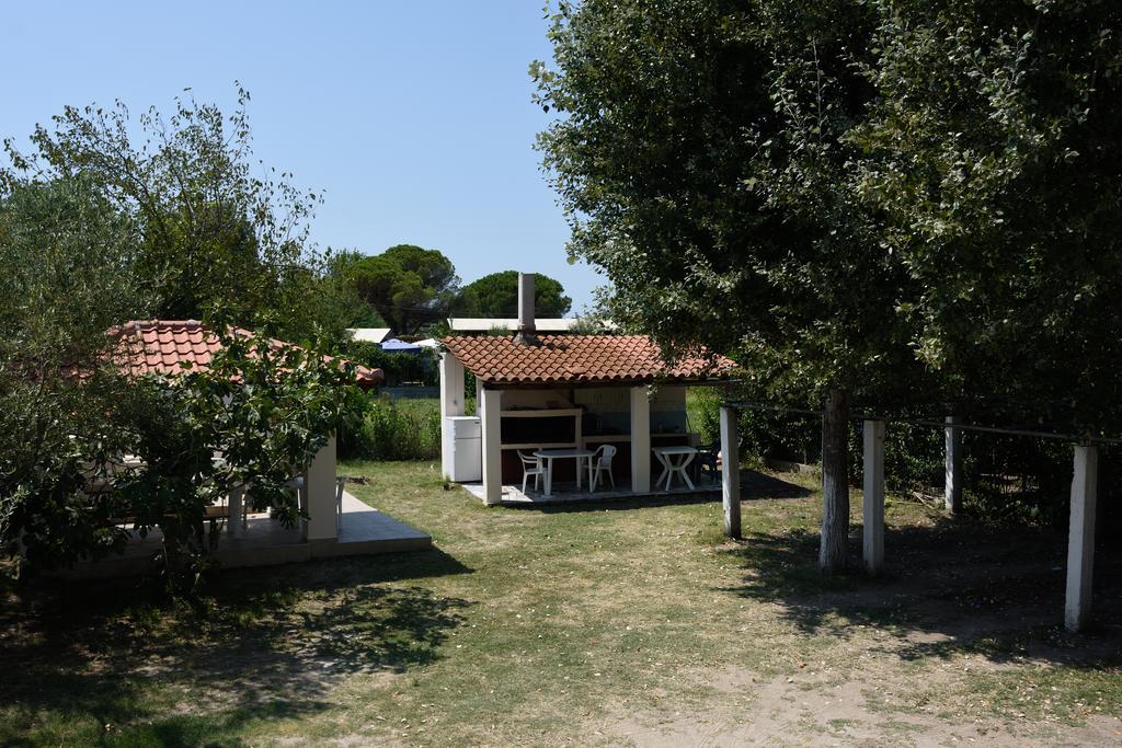Anna Pousi Studios & Apartment Ormos Panagias Exterior foto